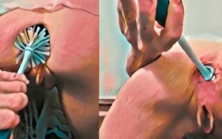 Canyon Moon: ¡Sexo anal con la escobilla del WC!